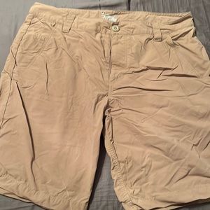 Under Armour Heatgear khaki shorts